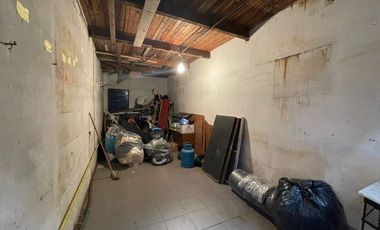 Venta en Block-Local + Casa 3amb
