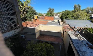 Venta en Block-Local + Casa 3amb