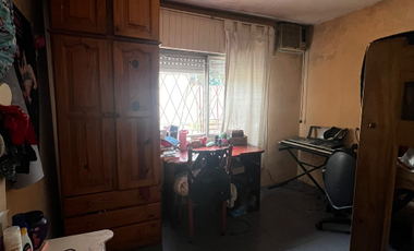 Venta en Block-Local + Casa 3amb