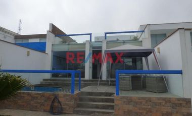 Casa De Playa Hermosa En Cerro Azul - Super Precio