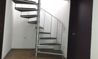 casa en venta en barrio blanco. Cod V8913