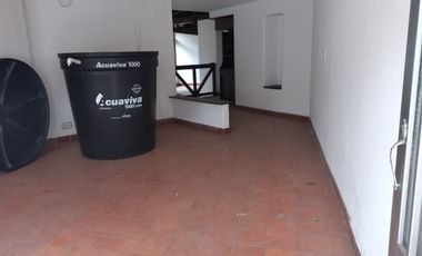 casa en venta en barrio blanco. Cod V8913