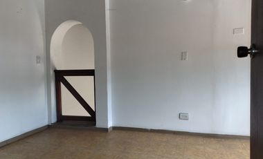 casa en venta en barrio blanco. Cod V8913
