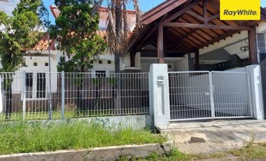 Disewakan Rumah Siap Huni di Jl. Nginden Intan Barat, Surabaya
