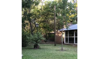 Chalet con piscina y quincho en Chacras de Benitez!