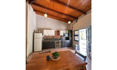 Chalet con piscina y quincho en Chacras de Benitez!
