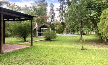 Chalet con piscina y quincho en Chacras de Benitez!