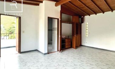 finca en venta en el romeral. Cod V10671