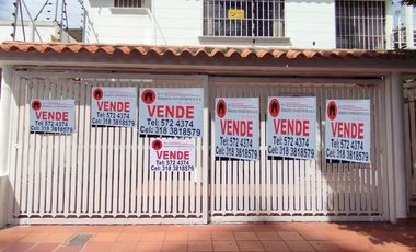 casa en arriendo/venta en barrio el rosal. Cod A2479