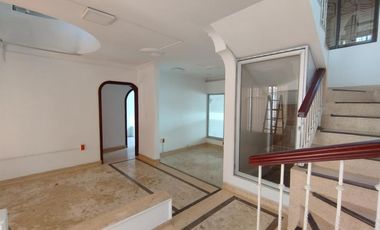 casa en arriendo/venta en barrio el rosal. Cod A2479