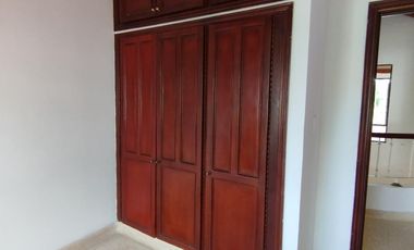 casa en arriendo/venta en barrio el rosal. Cod A2479