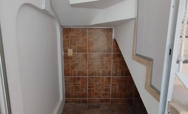 casa en arriendo/venta en barrio el rosal. Cod A2479