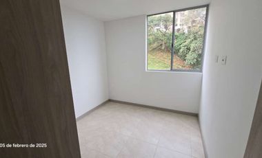 apartamento en arriendo en la cuenca. Cod A214883