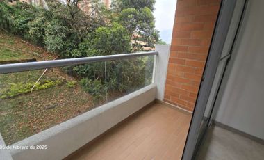 apartamento en arriendo en la cuenca. Cod A214883