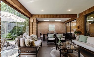 Exquisita casa impecable 6 dorm. en Golf de Manquehue