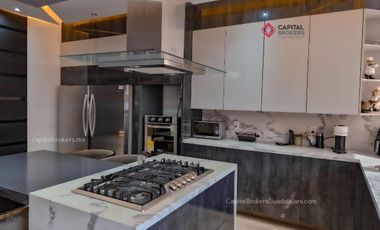 Casa de Lujo en Venta en Rinconada Del Bosque Zapopan
