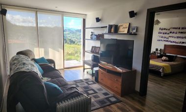 Casa de Venta – Challuabamba  4 dormitorios máster 4 garajes, áres verdes