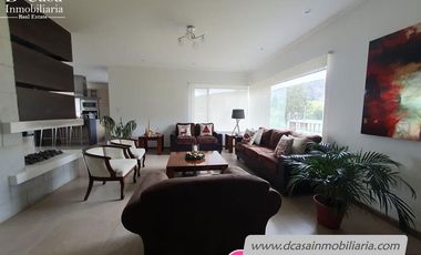 Casa de Venta – Challuabamba  4 dormitorios máster 4 garajes, áres verdes