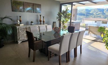 Casa de Venta – Challuabamba  4 dormitorios máster 4 garajes, áres verdes