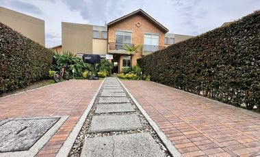 casa en venta en huertas. Cod V5967