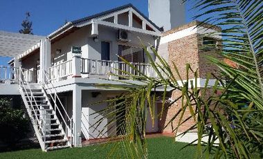 HERMOSA CASA EN COUNTRY DE GOLF CHASCOMUS.