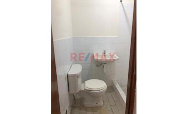 Vendo  ¡Excelente Propiedad Ubicada En San Borja Sur 384