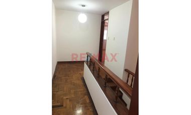 Vendo  ¡Excelente Propiedad Ubicada En San Borja Sur 384