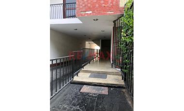 Vendo  ¡Excelente Propiedad Ubicada En San Borja Sur 384