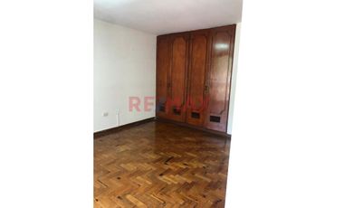 Vendo  ¡Excelente Propiedad Ubicada En San Borja Sur 384