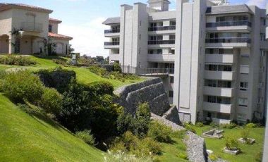 Departamento de 2 dormitorios, dos cocheras-  Chateau Village, Zona Norte - Premium de categoría