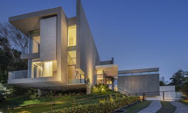 Una casa con el estilo mas moderno y lujoso que encontras en Panama!