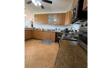 SE VENDE APARTAMENTO EN CORONADO