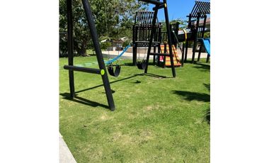 SE VENDE APARTAMENTO EN CORONADO