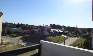 2 AMBIENTES MS ENTREPISO A PASOS DEL MAR