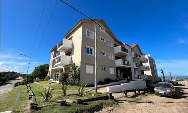 2 AMBIENTES MS ENTREPISO A PASOS DEL MAR