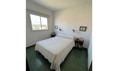 2 AMBIENTES MS ENTREPISO A PASOS DEL MAR