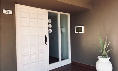 2 AMBIENTES MS ENTREPISO A PASOS DEL MAR