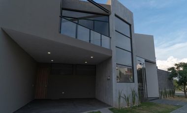 PUEBLA  BELLISIMA  CASA EN VENTA PARA ESTRENAR