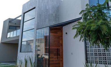 PUEBLA  BELLISIMA  CASA EN VENTA PARA ESTRENAR