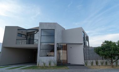 PUEBLA  BELLISIMA  CASA EN VENTA PARA ESTRENAR