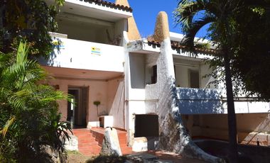 Ubicadísima propiedad en venta como terreno !