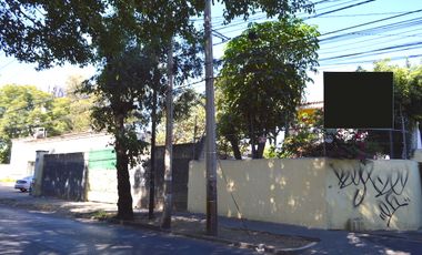 Ubicadísima propiedad en venta como terreno !