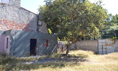 Ubicadísima propiedad en venta como terreno !