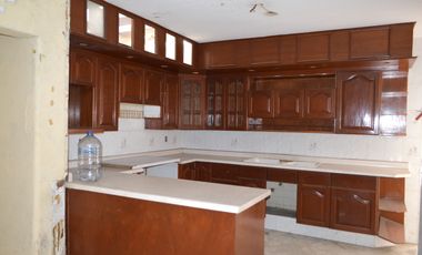 Ubicadísima propiedad en venta como terreno !