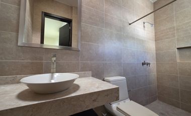 Casa en RENTA en El Álamo Country Club en Celaya Gto.