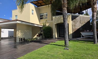 Casa en RENTA en El Álamo Country Club en Celaya Gto.