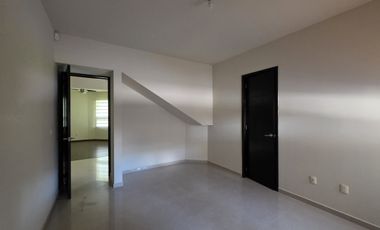 Casa en RENTA en El Álamo Country Club en Celaya Gto.