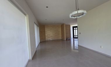 Casa en RENTA en El Álamo Country Club en Celaya Gto.