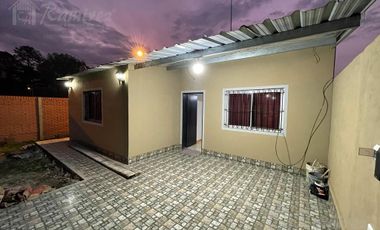 Casa 4 Ambientes En Venta - Francisco Alvarez, Moreno