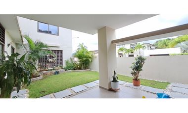 Casa en esquina en Venta - PH Nativa, Panamá Pacífico